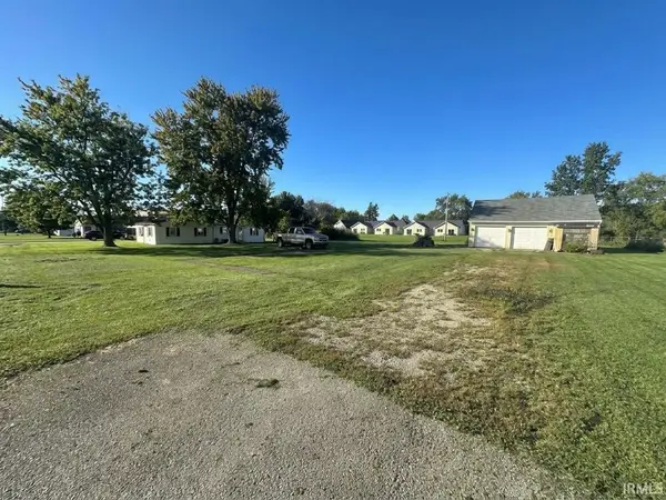 1424 W Cook Road, Fort Wayne, IN 46825