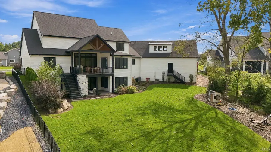 405 E Basalt Drive, Huntertown, IN 46748 - #2