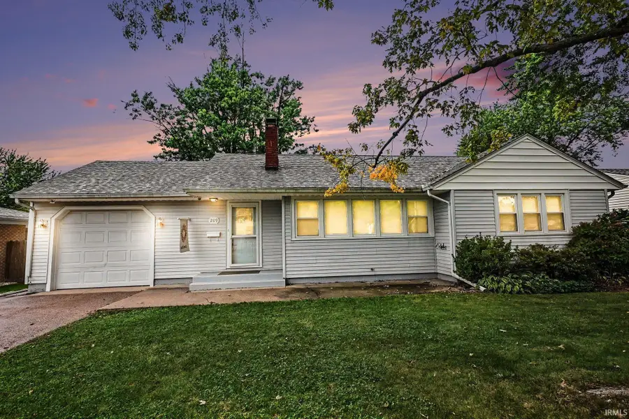 209 S Shumaker Drive, Bremen, IN 46506 - #2