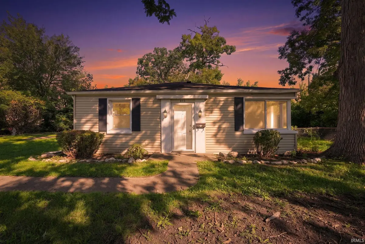 633 Ridgewood Drive, Fort Wayne, IN 46805 - #1