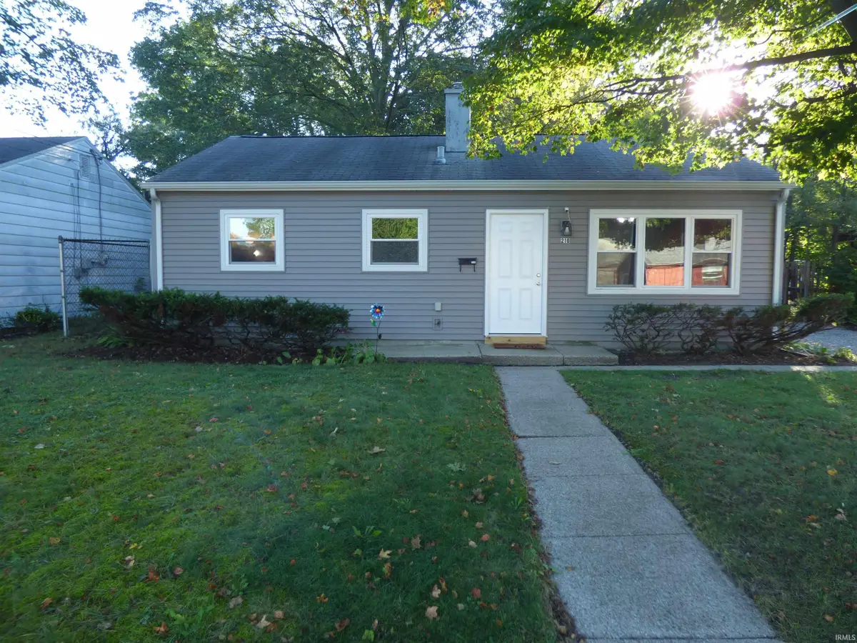 210 Home Avenue, Elkhart, IN 46516 - #1