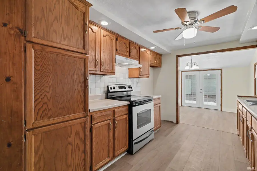 2433 Hollywood Place, South Bend, IN 46616 - #2