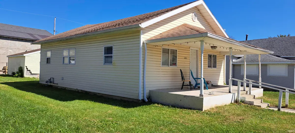1212 E 5th Street, Muncie, IN 47302 - #1