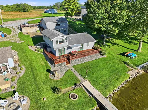 7989 N Arnold Road, Columbia City, IN 46725
