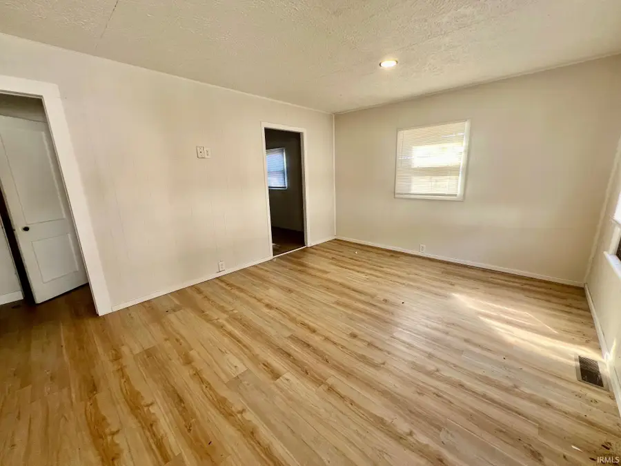 2413 N Fares Avenue, Evansville, IN 47710 - #2