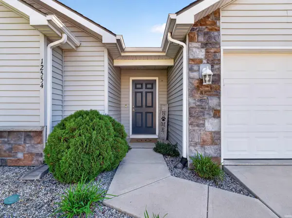 12554 Shearwater Run, Fort Wayne, IN 46845