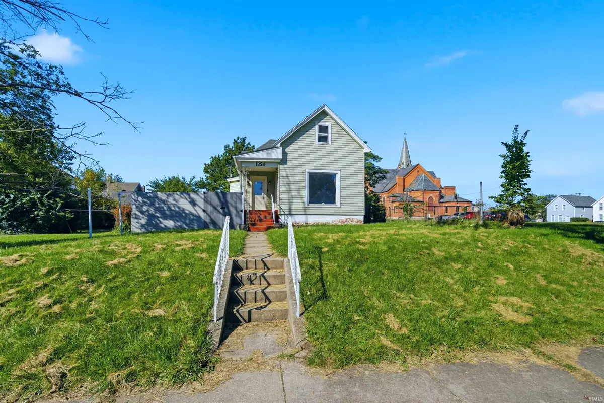 1324 Fletcher Avenue, Fort Wayne, IN 46803 - #1