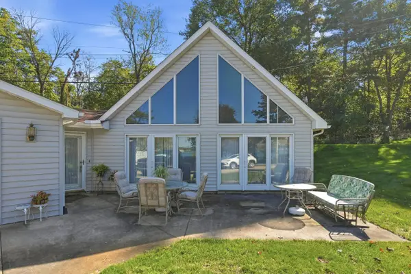 6171 W South Lake Gage Drive, Angola, IN 46703