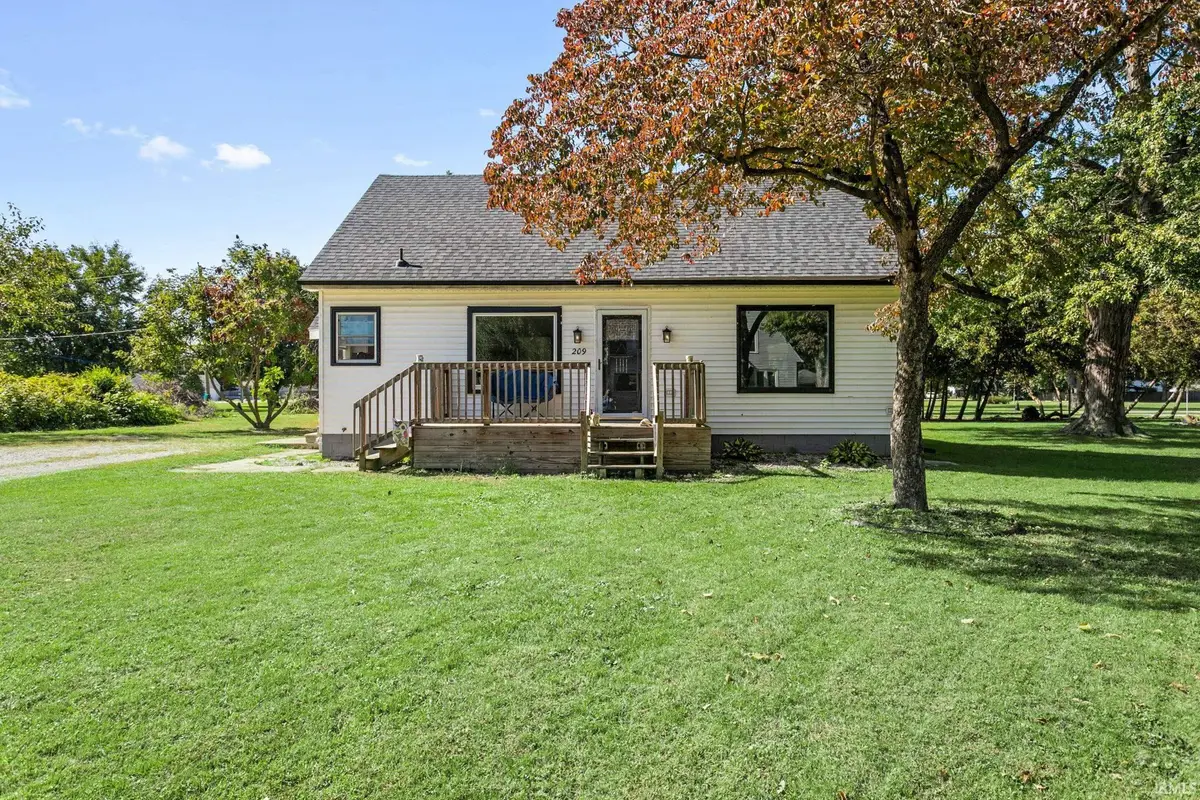 209 N Erie Street, Osceola, IN 46561 - #1