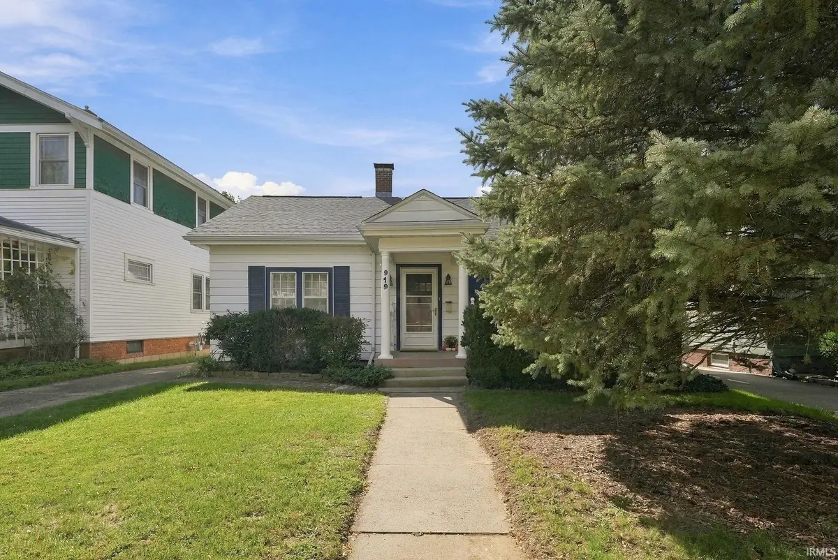 919 Pasadena Drive, Fort Wayne, IN 46807 - #1