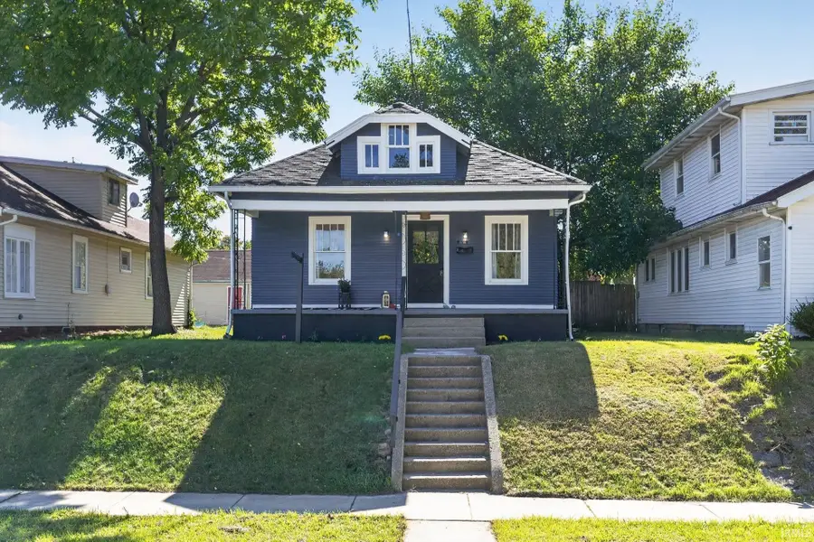 414 E Fairview Avenue, South Bend, IN 46614 - #2