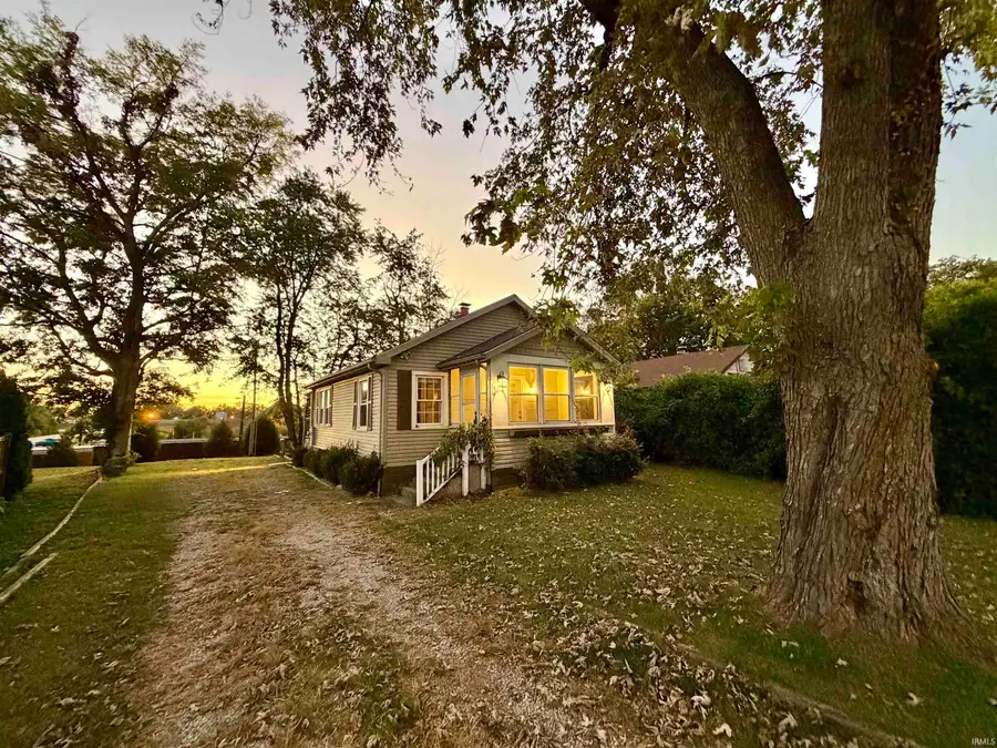 1319 SE Riverside Drive, Evansville, IN 47713 - #2