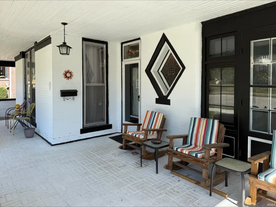 415 N Geiger Street, Huntingburg, IN 47542 - #2