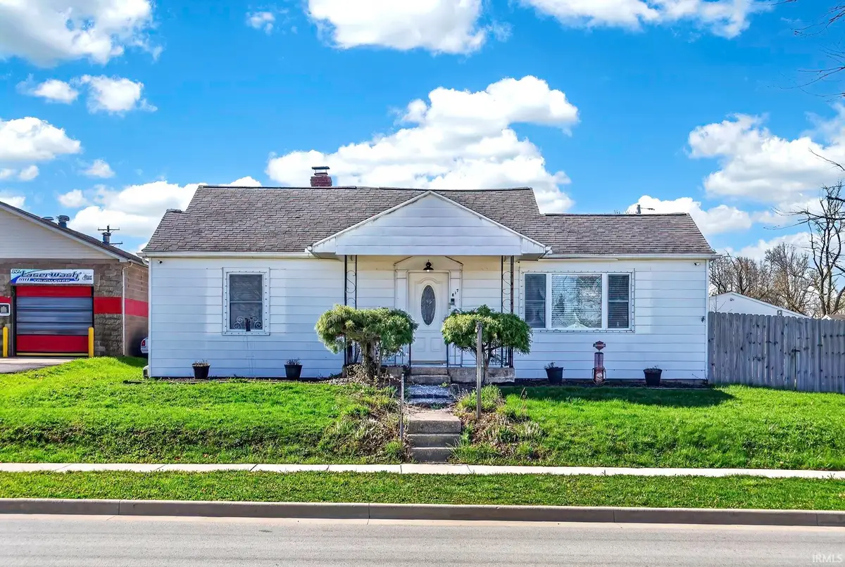 817 E Main Street, Greentown, IN 46936 - #1