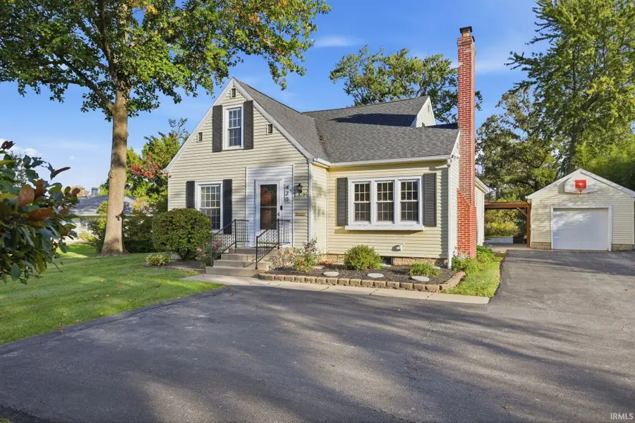 420 W Perkins Street, Hartford City, IN 47348 - #2