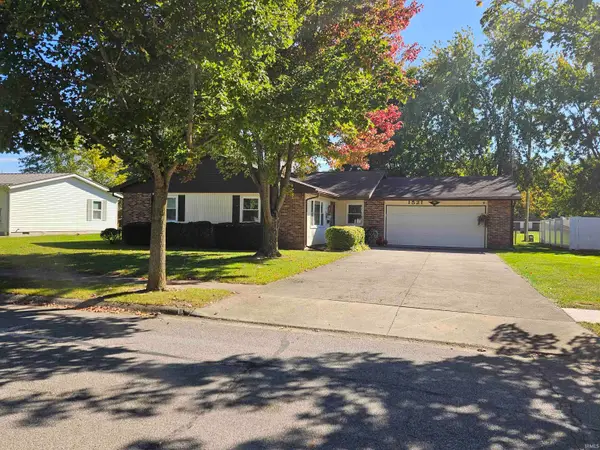 1521 Yorkshire Dr, Decatur, IN 46733