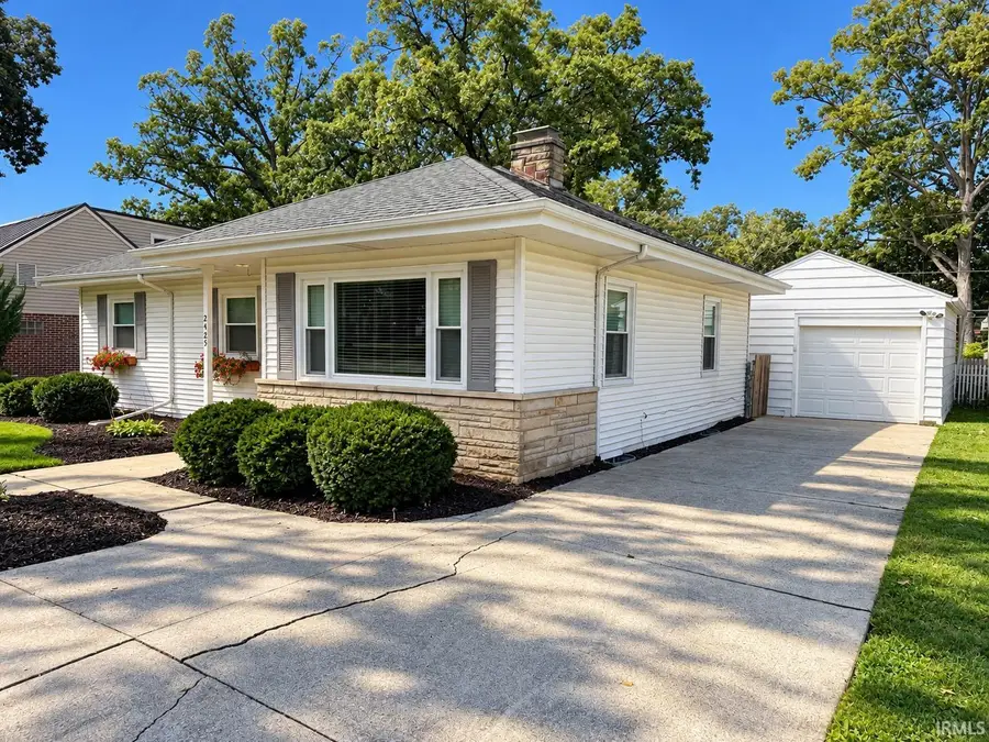 2425 Springfield Avenue, Fort Wayne, IN 46805 - #2