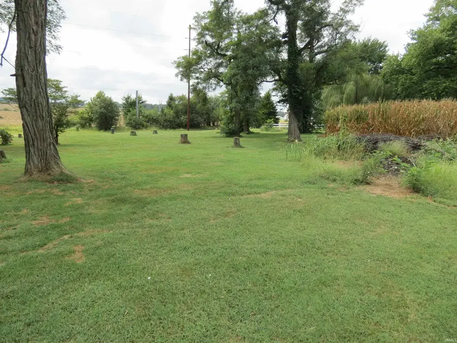 8724 E Sr 64, Oakland City, IN 47660 - #2