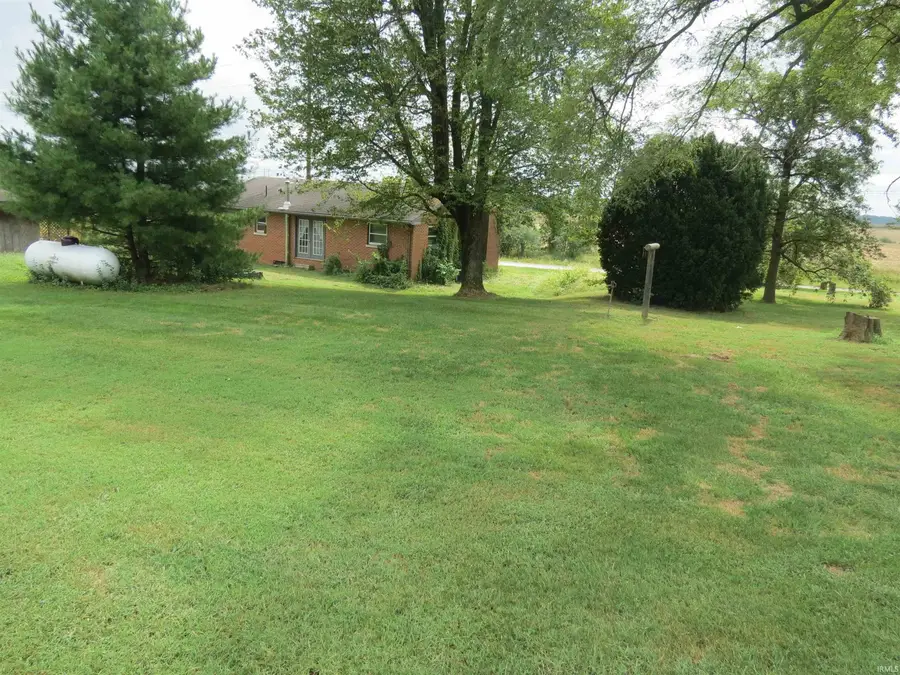 8724 E Sr 64, Oakland City, IN 47660 - #3