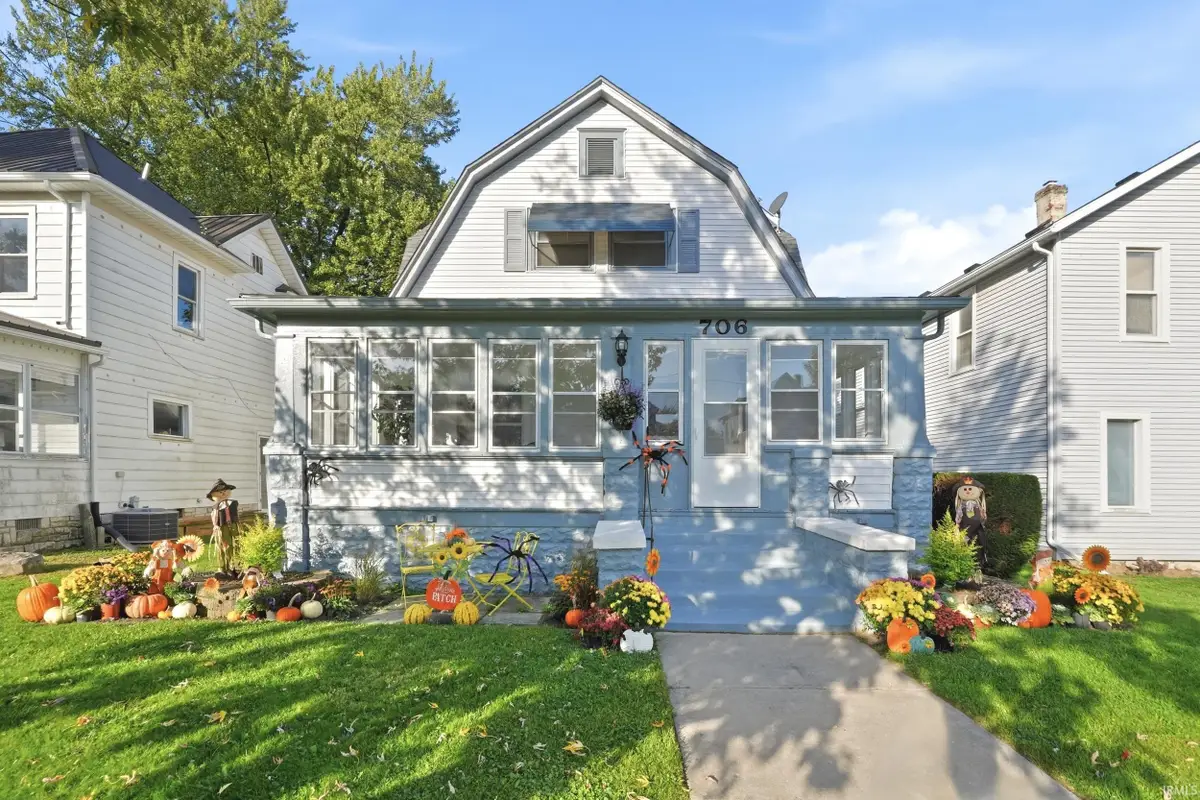 706 S Cowen Street, Garrett, IN 46738 - #1