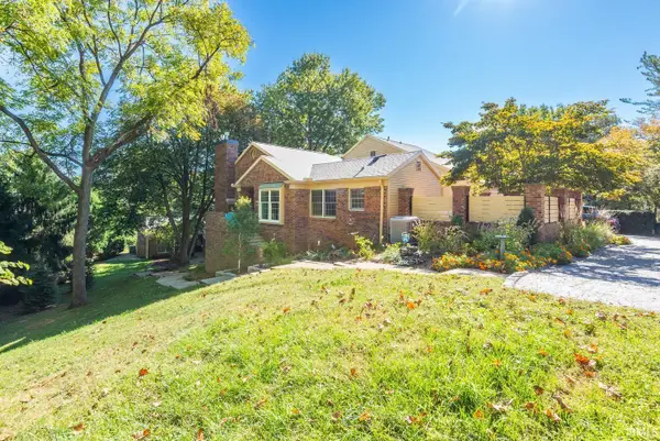 2633 E Windermere Woods Drive, Bloomington, IN 47401