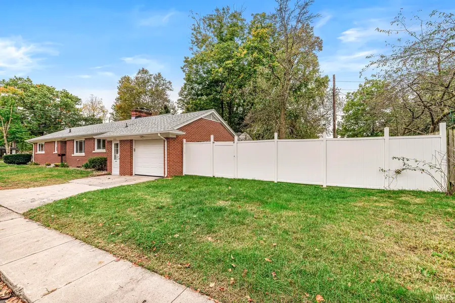105 Burrell Drive, Elkhart, IN 46516 - #2