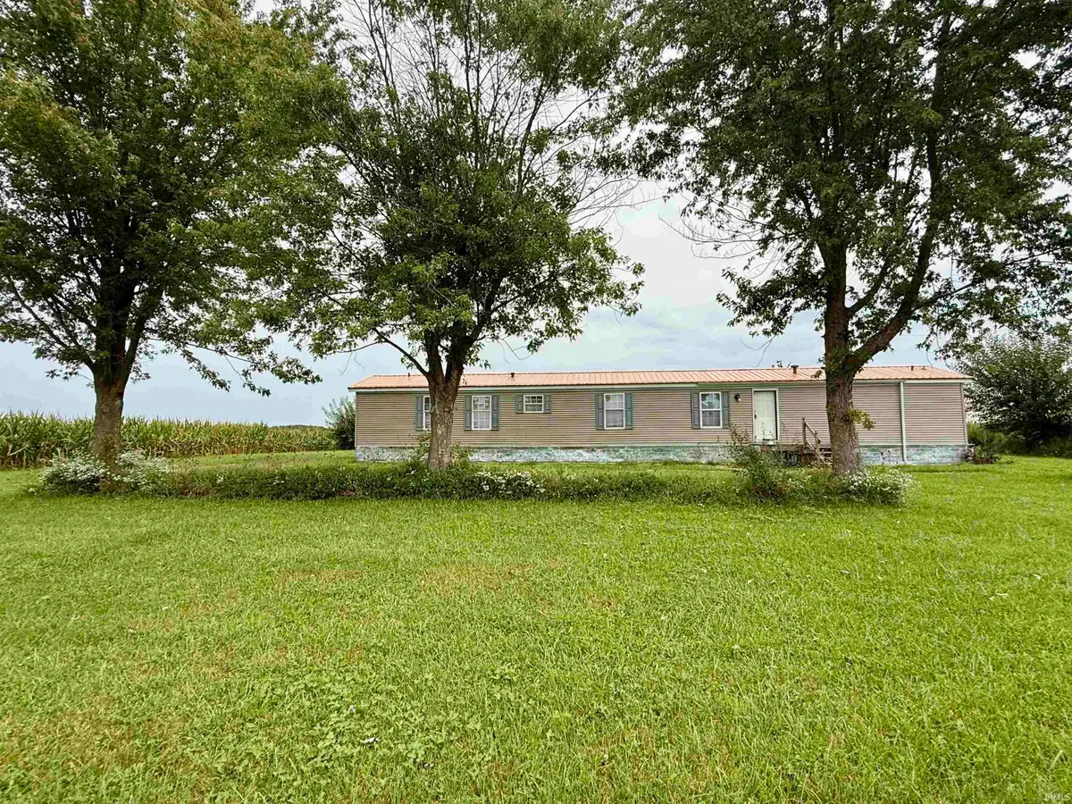 5226 S 700 E Road, Pierceton, IN 46562 - #1