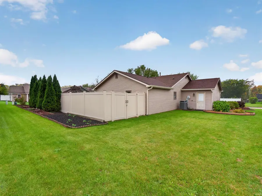 210 Knoll Ridge Boulevard, Kendallville, IN 46755 - #2
