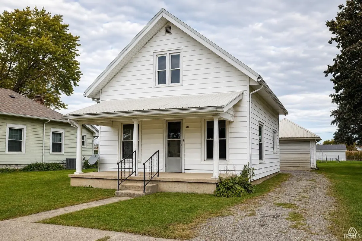 211 W North Street, Royal Center, IN 46978 - #1