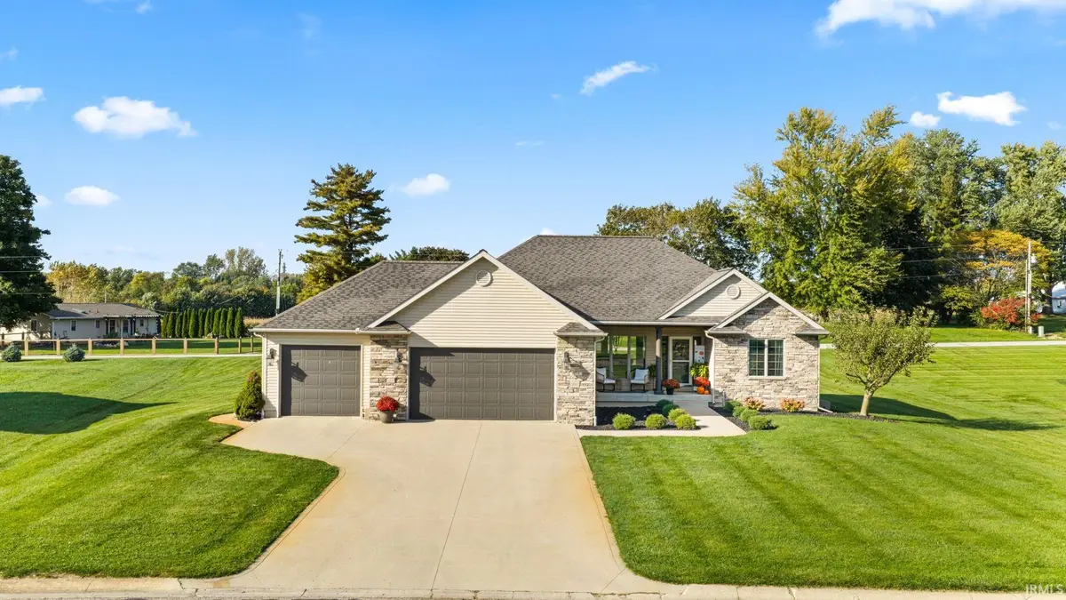3801 S Elaine Drive, Warsaw, IN 46580 - #1