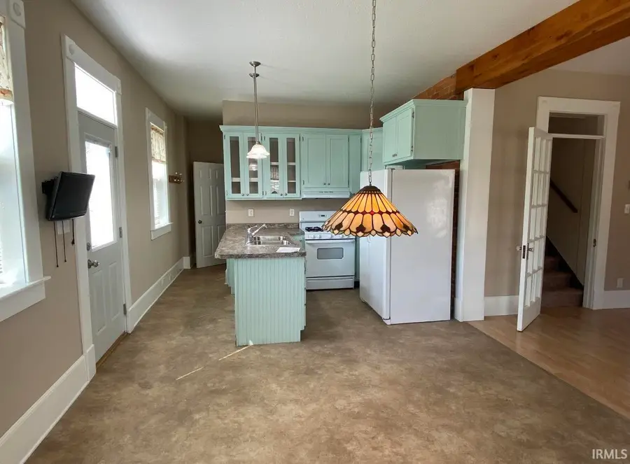 215 W Water Street, Hartford City, IN 47348 - #3