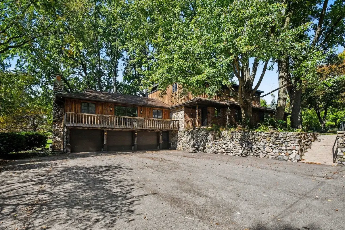 15251 Kern Road, Mishawaka, IN 46544 - #1