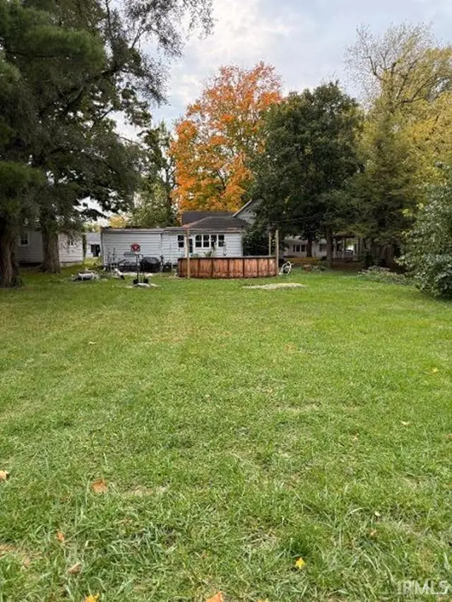 202 W Van Buren Street, Leesburg, IN 46538 - #2