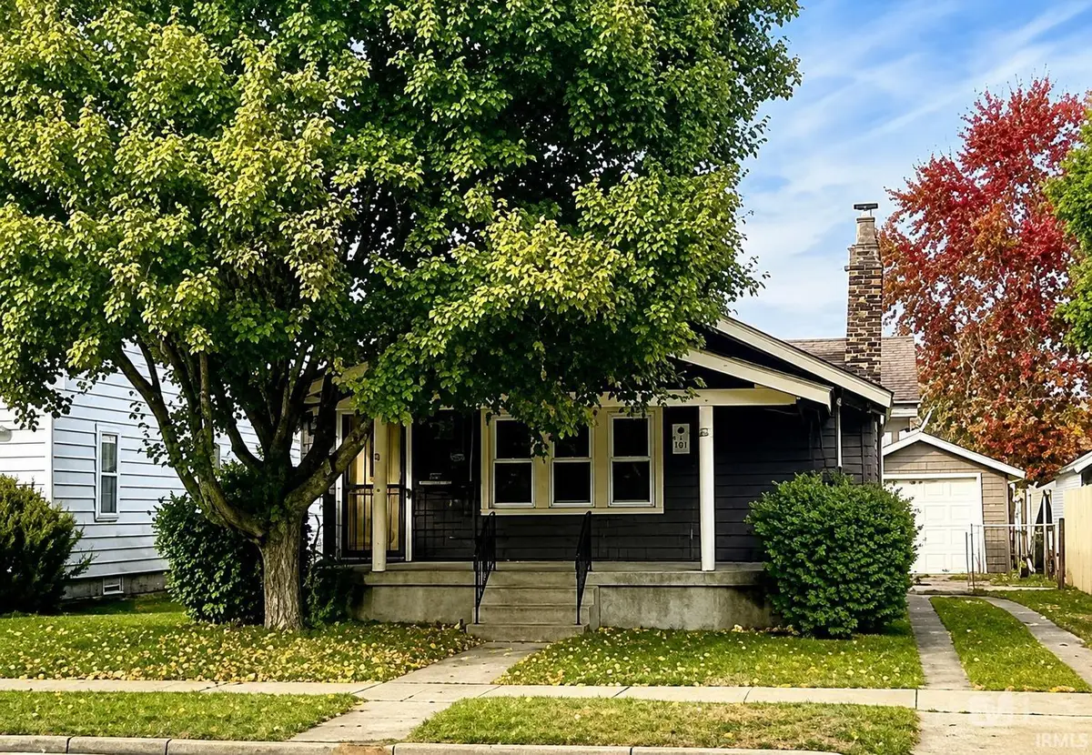 722 W Battell Street, Mishawaka, IN 46545 - #1