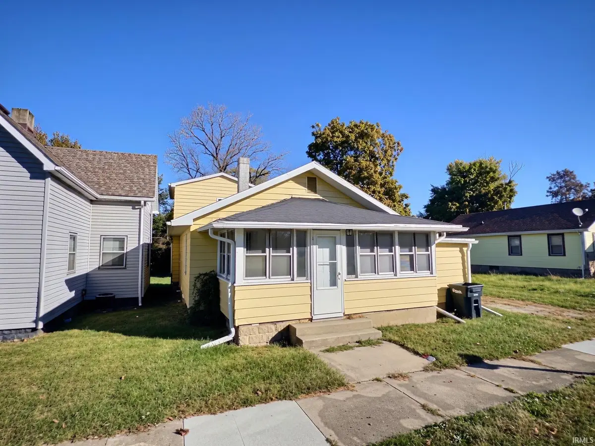 1414 E Highland Avenue, Muncie, IN 47303 - #1