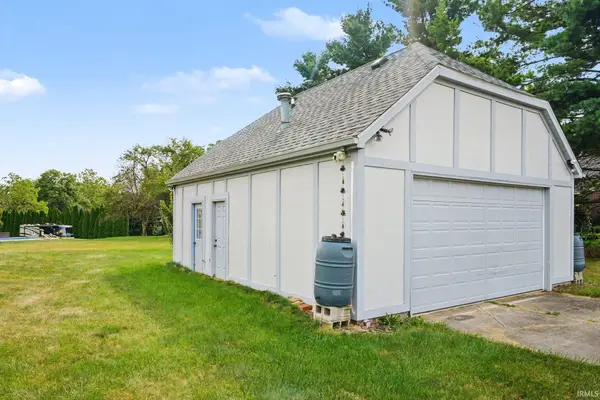 - Apple Lane, Goshen, IN 46526