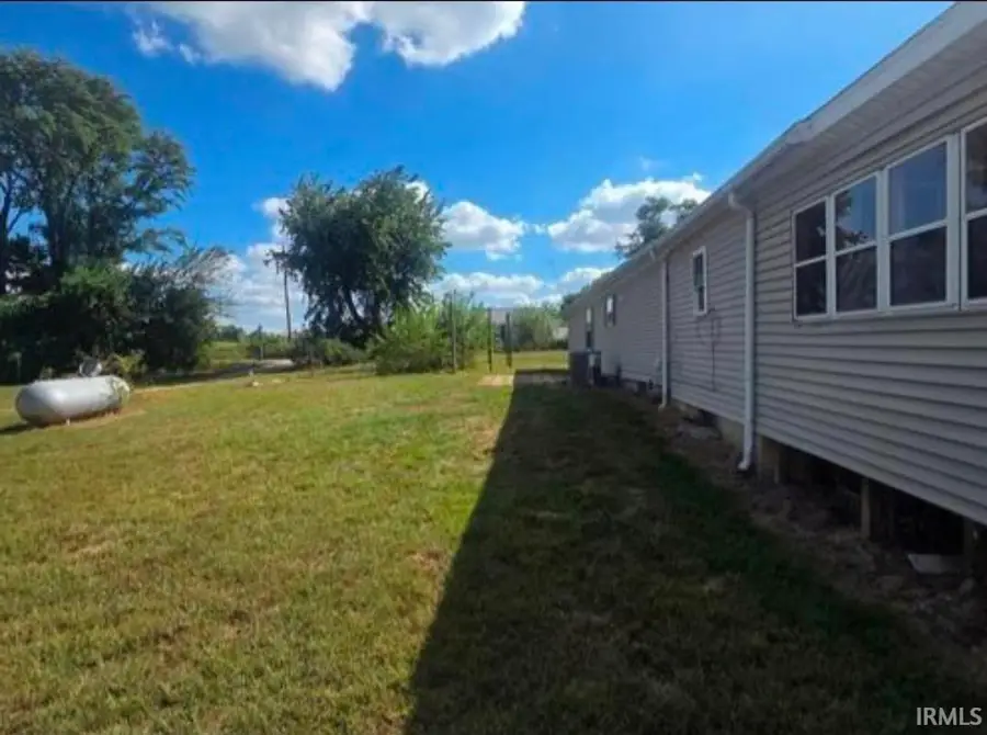 7472 S 1050 W Road, Owensville, IN 47665 - #2