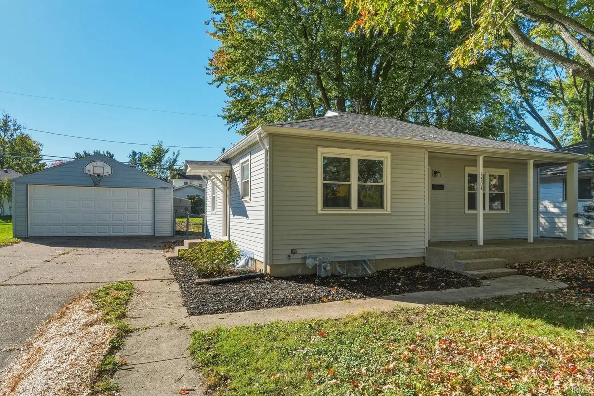 1304 Curdes Avenue, Fort Wayne, IN 46805 - #1