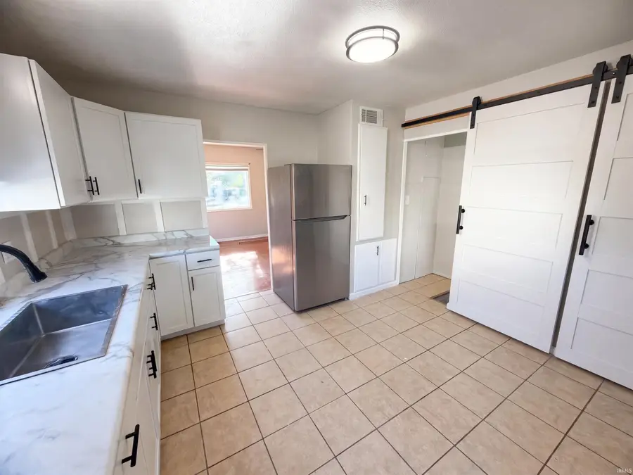 319 E Chippewa Avenue, South Bend, IN 46614 - #2