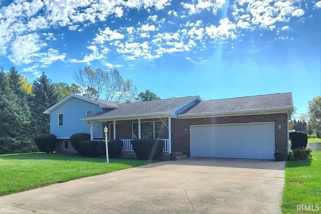 1879 E Springfield Drive, Warsaw, IN 46580 - #1