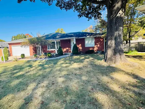 1302 N Briar Road, Muncie, IN 47304