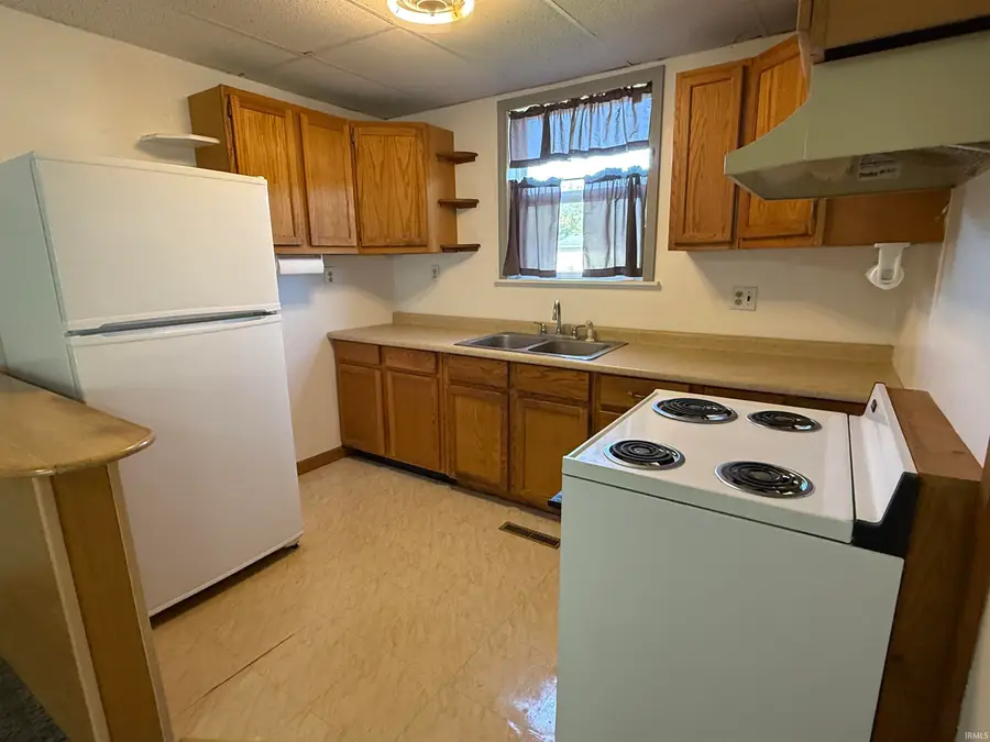 204 W Main Street, Medaryville, IN 47957 - #2