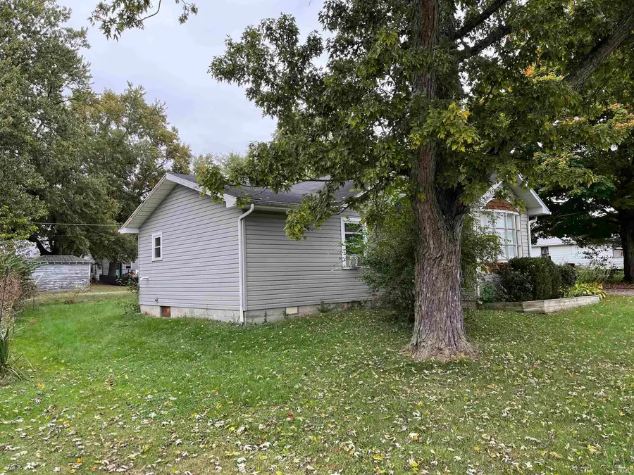 514 & 516 W Mercer, Hartford City, IN 47348 - #3