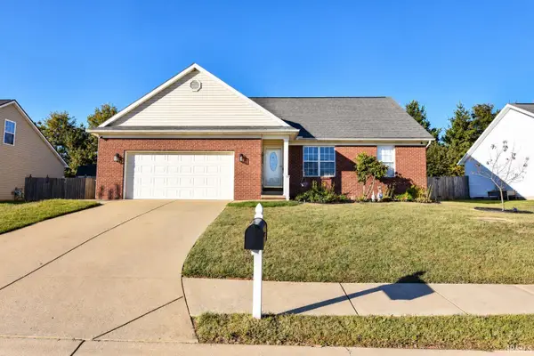 7900 Sandalwood Drive, Newburgh, IN 47630