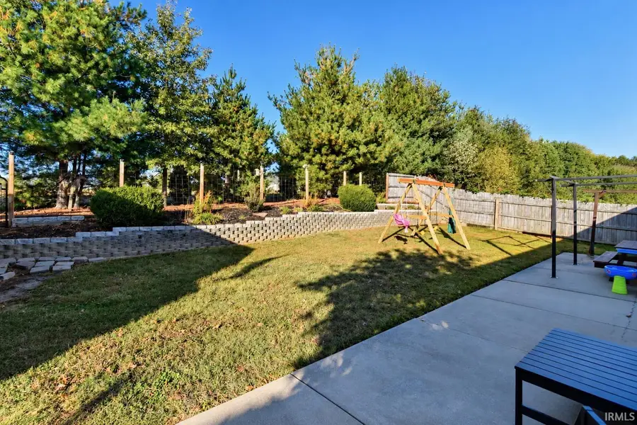 7900 Sandalwood Drive, Newburgh, IN 47630 - #2