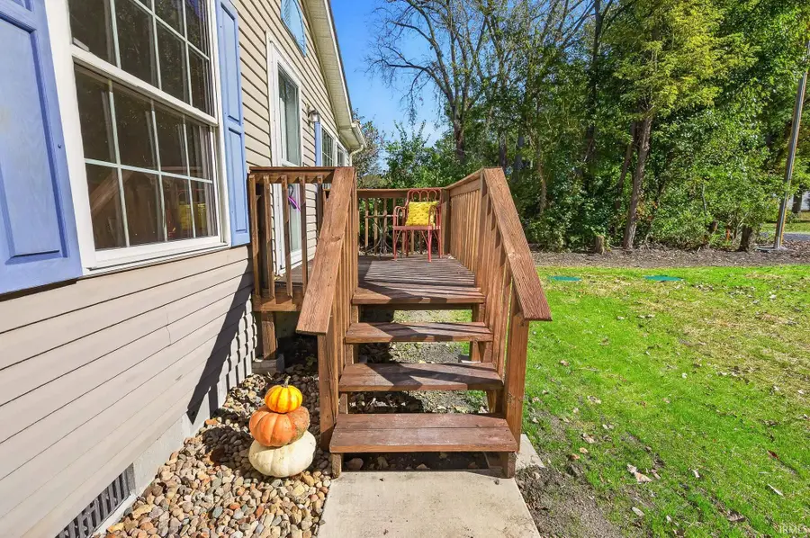 460 W River Chase Drive, Warsaw, IN 46582 - #2