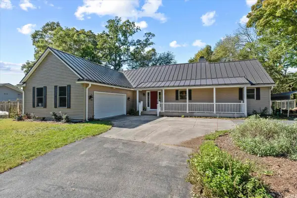 51421 Merville Court, South Bend, IN 46637