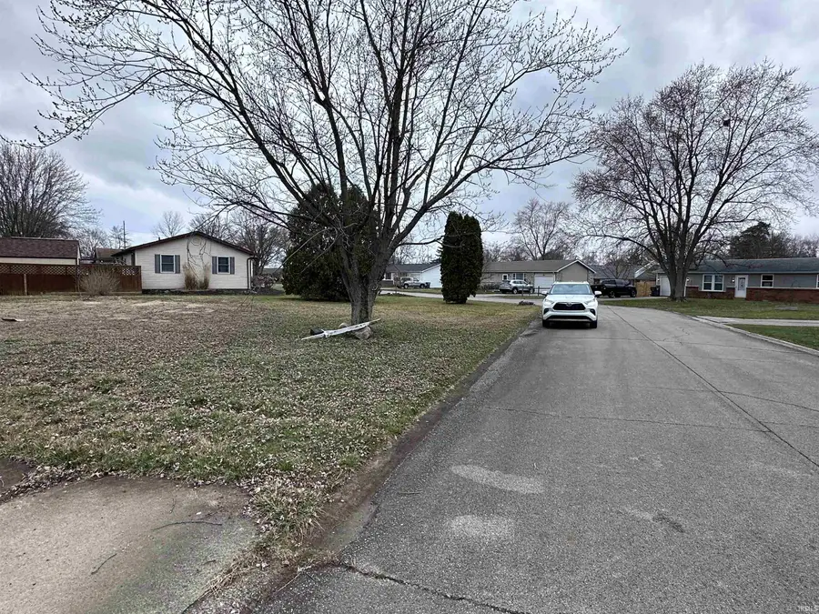 469 Indiana Avenue, Parker City, IN 47368 - #2