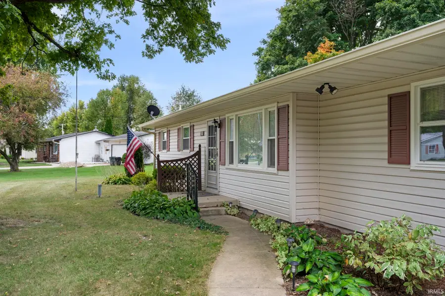562 S Meadow Lane W Drive, Frankfort, IN 46041 - #3