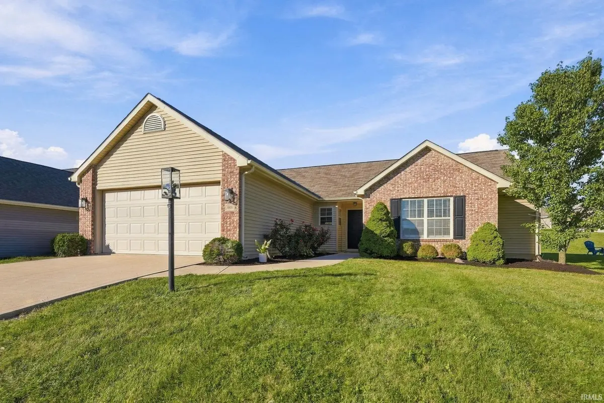 8928 Strathmore Lane, Fort Wayne, IN 46818 - #1